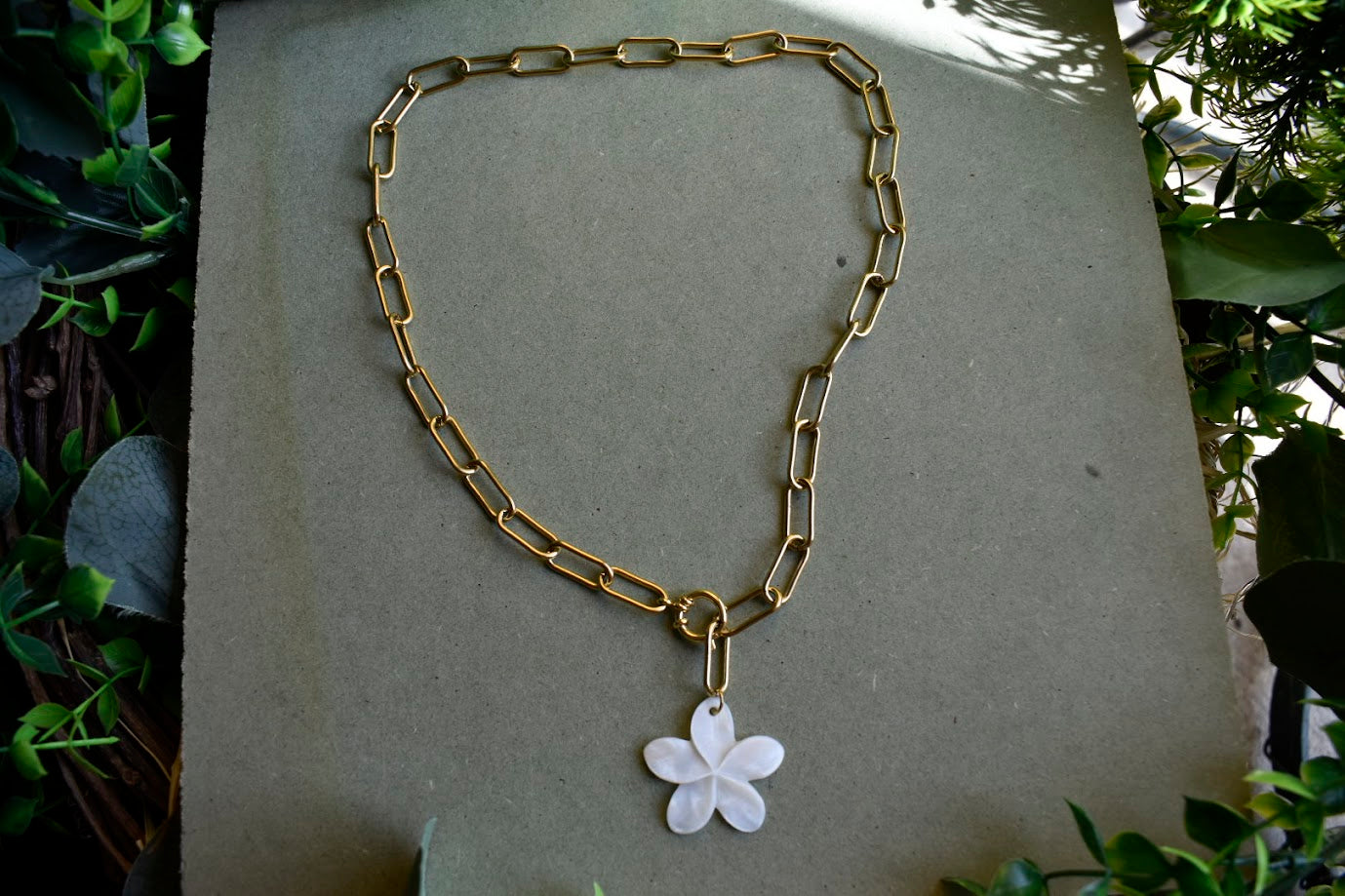 Colar Fiore Madrepérola