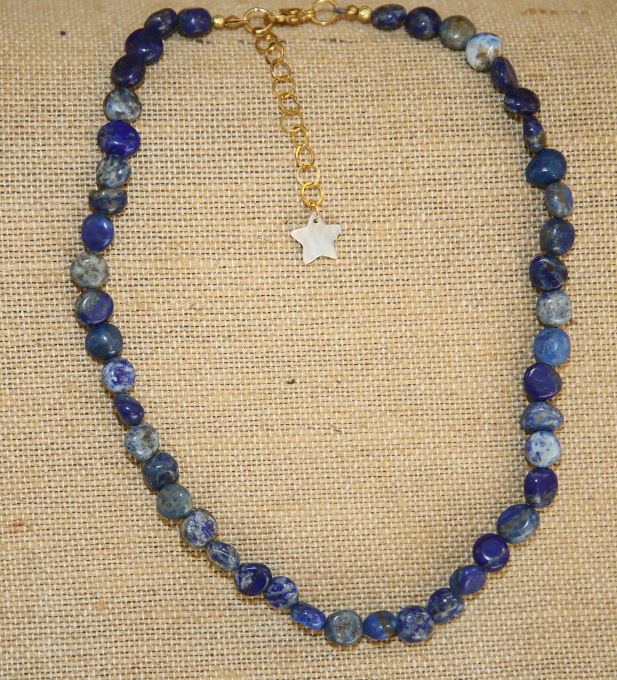 Colar Stone de amazonite, azul-escuro, sobre tecido de linho